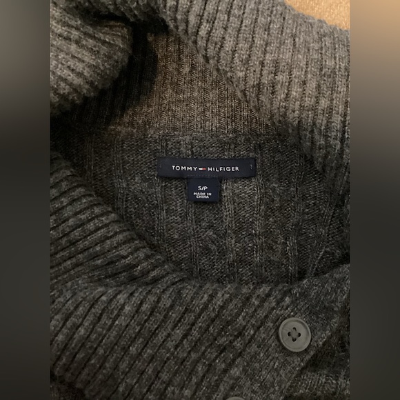 Tommy Hilfiger cowl neck dark grey sweater size small - Picture 2 of 3